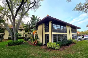 2009 Hammock Pine Blvd, Clearwater, FL 33761 - Photo 2