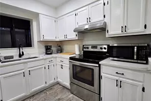 2009 Hammock Pine Blvd, Clearwater, FL 33761 - Photo 8