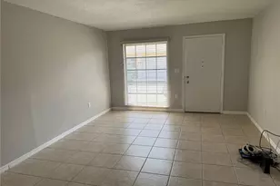 852 Oxford Ct, Dunedin, FL 34698 - Photo 4