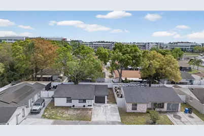 8915 Saboda Court, Tampa, FL 33634 - Photo 32