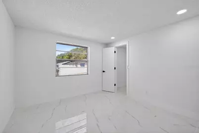 8915 Saboda Court, Tampa, FL 33634 - Photo 12