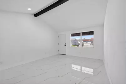 8915 Saboda Court, Tampa, FL 33634 - Photo 6