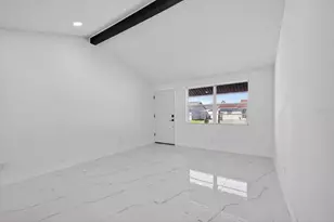 8915 Saboda Ct, Tampa, FL 33634 - Photo 6