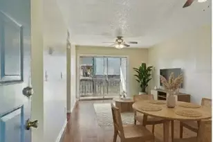 6330 Newtown Cir, Tampa, FL 33615 - Photo 6