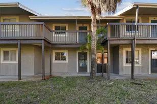 6330 Newtown Cir, Tampa, FL 33615 - Photo 2