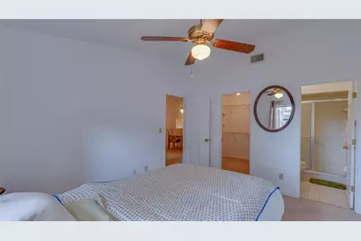 38334 Cottonwood Place, Zephyrhills, FL 33542 - Photo 10