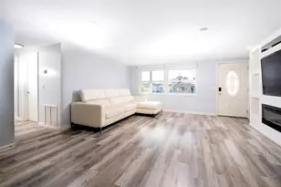 4301 Westwood Dr, Holiday, FL 34691 - Photo 2