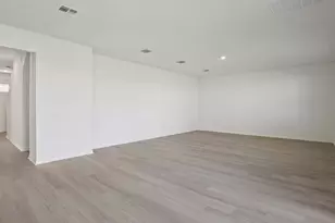 9017 Venetia Ct, Palmetto, FL 34221 - Photo 2