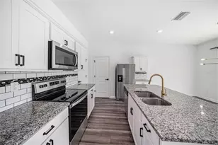 35542 Buttonweed, Zephyrhills, FL 33541 - Photo 4