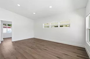 2989 Greenbriar St, Sarasota, FL 34237 - Photo 8