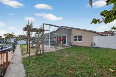 8711 Bay Crest Lane, Tampa, FL 33615 - Photo 26