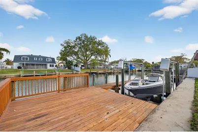 8711 Bay Crest Lane, Tampa, FL 33615 - Photo 24