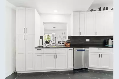 142 Barrington Drive, Brandon, FL 33511 - Photo 14