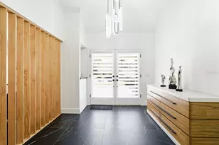 142 Barrington Dr, Brandon, FL 33511 - Photo 2