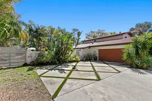 7915 Flowerfield Dr, Tampa, FL 33615 - Photo 46