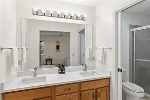 37400 Derbyshire Dr, Zephyrhills, FL 33542 - Photo 20