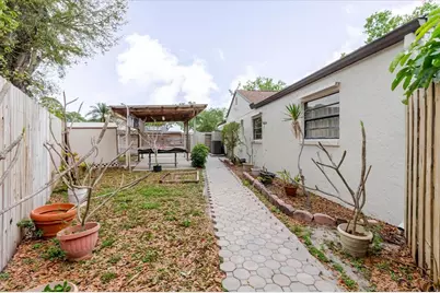 8222 La Serena Drive, Tampa, FL 33614 - Photo 72