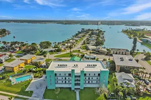 15305 1st St E, Madeira Beach, FL 33708 - Photo 2
