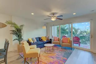 15305 1st St E, Madeira Beach, FL 33708 - Photo 10