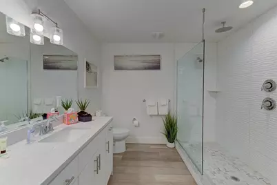 15305 1st Street E #202, Madeira Beach, FL 33708 - Photo 16