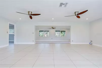 2645 63rd Avenue S, Saint Petersburg, FL 33712 - Photo 14