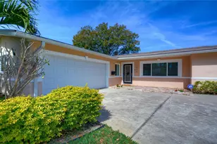 2645 63rd Ave S, Saint Petersburg, FL 33712 - Photo 2