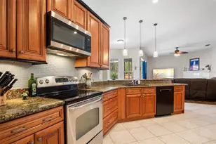 18536 Otterwood Ave, Tampa, FL 33647 - Photo 10