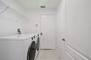 4151 Edenrock Pl, Wesley Chapel, FL 33543 - Photo 32