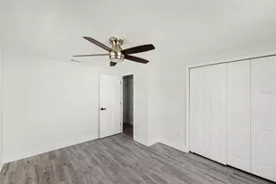 8907 Leeward Dr, Tampa, FL 33634 - Photo 18