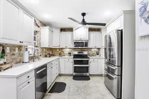 36805 Waterfall Dr, Dade City, FL 33525 - Photo 26