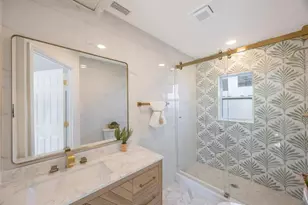 1160 36th Ave N, Saint Petersburg, FL 33704 - Photo 22
