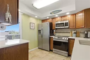 2616 Cove Cay Dr, Clearwater, FL 33760 - Photo 6