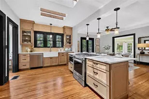 1110 Jungle Ave N, Saint Petersburg, FL 33710 - Photo 14