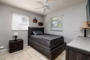 9665 2nd St N, Saint Petersburg, FL 33702 - Photo 14