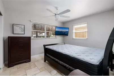 9665 2nd Street N, Saint Petersburg, FL 33702 - Photo 16