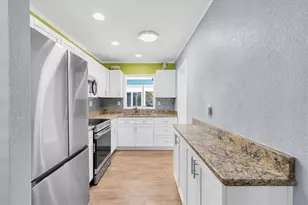 137 Pennsylvania Ave, Palm Harbor, FL 34683 - Photo 10