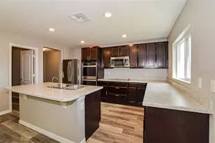 6377 Domenico Ct, Groveland, FL 34736 - Photo 4