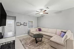 4624 Willet Cooper Ct, Tampa, FL 33619 - Photo 8