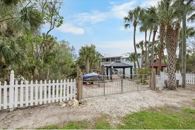 6093 Avenue Of The Palms, Weeki Wachee, FL 34607 - Photo 58