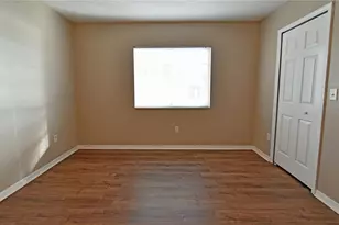 4077 Dolphin Dr, Tampa, FL 33617 - Photo 30