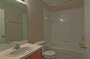 4077 Dolphin Dr, Tampa, FL 33617 - Photo 22