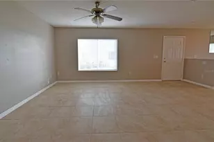 4077 Dolphin Dr, Tampa, FL 33617 - Photo 20