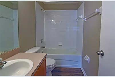 4077 Dolphin Drive, Tampa, FL 33617 - Photo 32