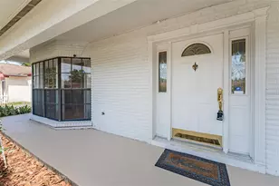 16203 Fantasia Dr, Tampa, FL 33624 - Photo 6