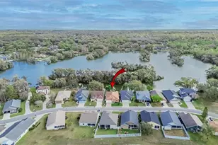 6870 Shimmering Dr, Lakeland, FL 33813 - Photo 2