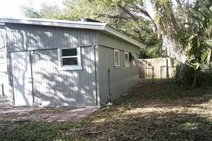1060 65th St S, Saint Petersburg, FL 33707 - Photo 20