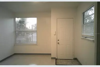 1060 65th Street S, Saint Petersburg, FL 33707 - Photo 4