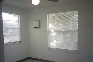 1060 65th St S, Saint Petersburg, FL 33707 - Photo 12