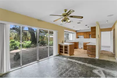 6734 Twelve Oaks Boulevard, Tampa, FL 33634 - Photo 16