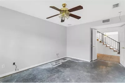 6734 Twelve Oaks Boulevard, Tampa, FL 33634 - Photo 20